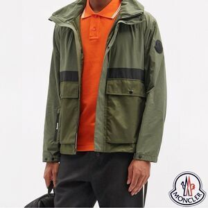 MONCLER **NWT** Carax Technical Hooded Windbreaker Jacket In Olive Green